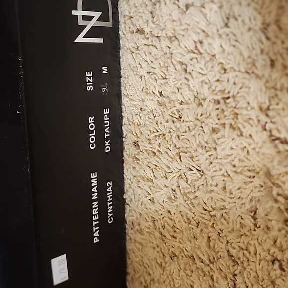 WOMANS BOOTS SIZE 9 LIKE NEW $22 - Picture 5 of 5